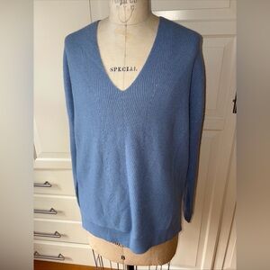 Vince baby blue cashmere v neck sweater M